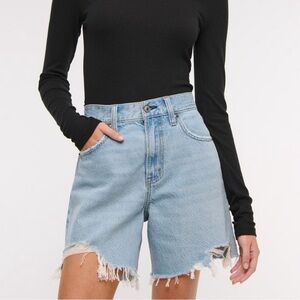 Abercrombie & Fitch The Loose Short High Rise